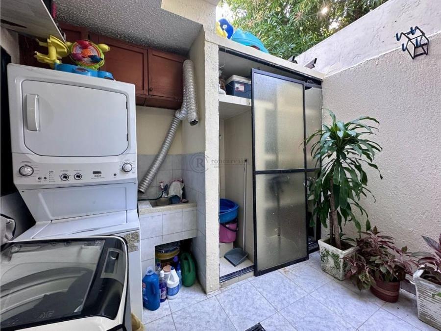 Pie De La Popa - 3 *